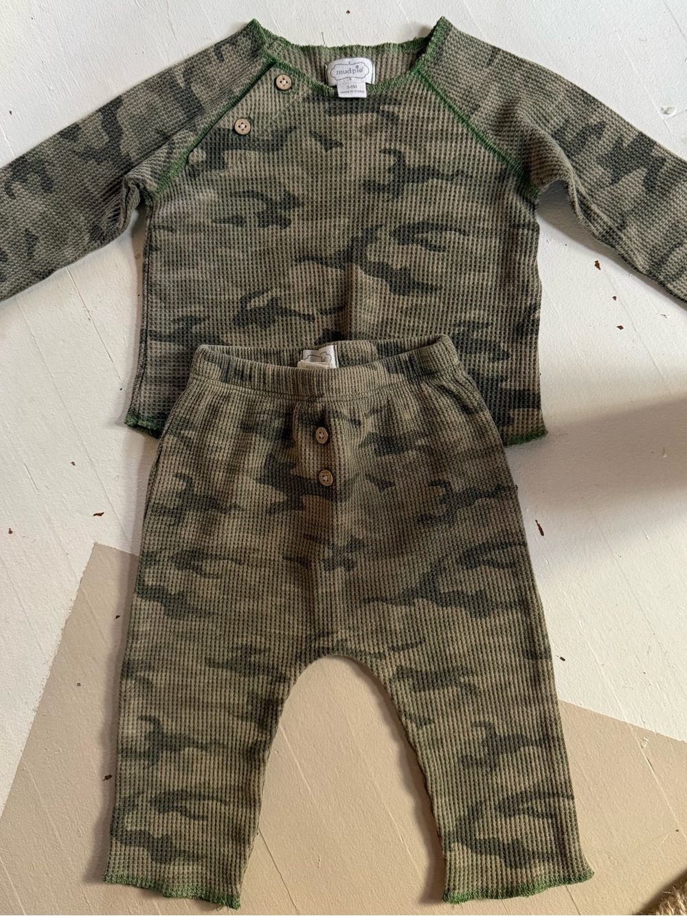 EUC Mud pie Camo thermal baby set size 3-6 months